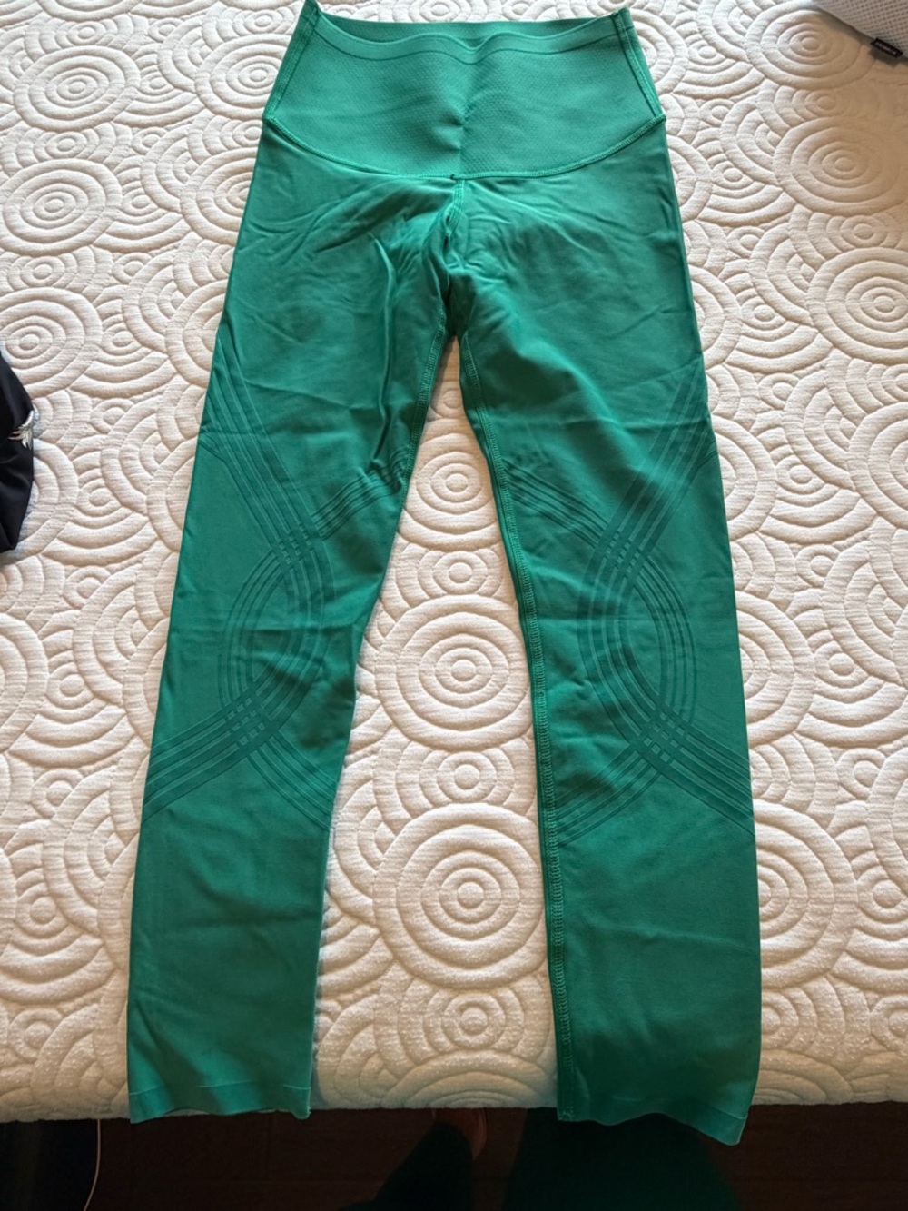 High-Waist Green Women’s Jeggings with Contour Stitching